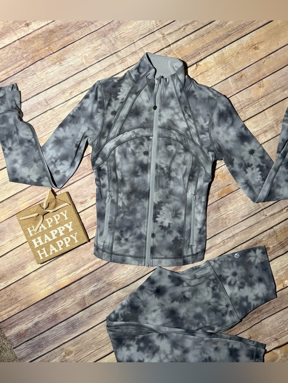Lululemon SET Define Jacket Nulu and leggings in Meadow Haze Gray Size 4 EUC